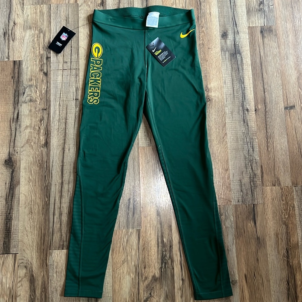 Nike Pro Warm Green Bay Packers yoga pants
